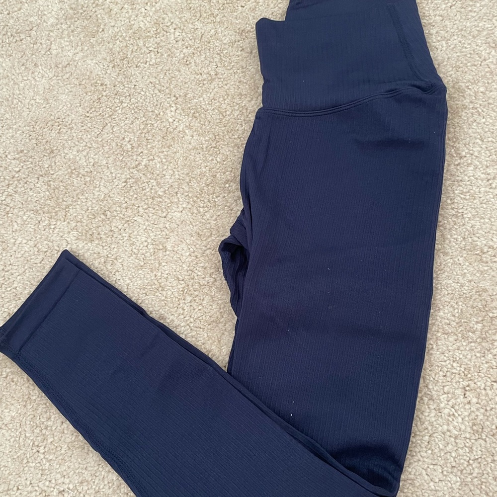Balance athletica linear legging
